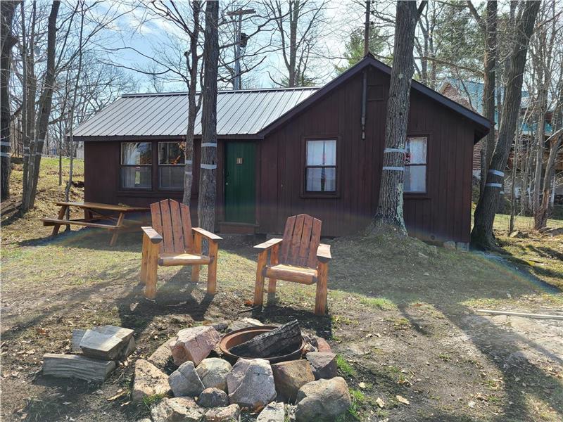 Pineridge Cottages in Beautiful Parham Cottage Rental DI33782
