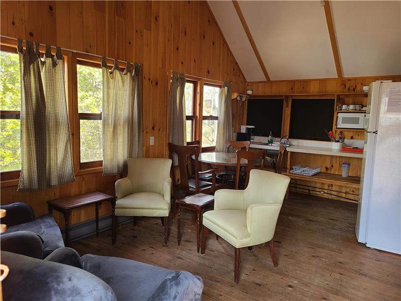 Pineridge Cottages in Beautiful Parham Cottage Rental DI33782