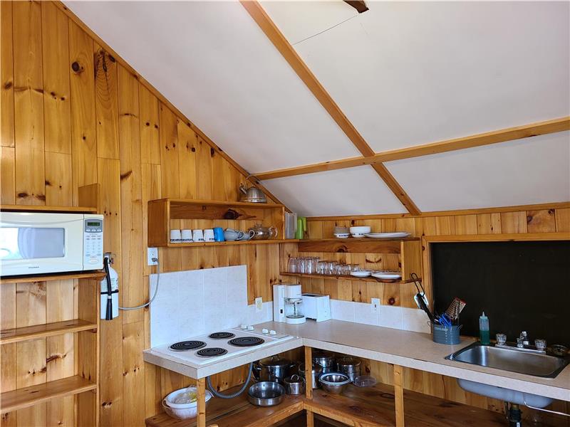 Pineridge Cottages in Beautiful Parham Cottage Rental DI33782