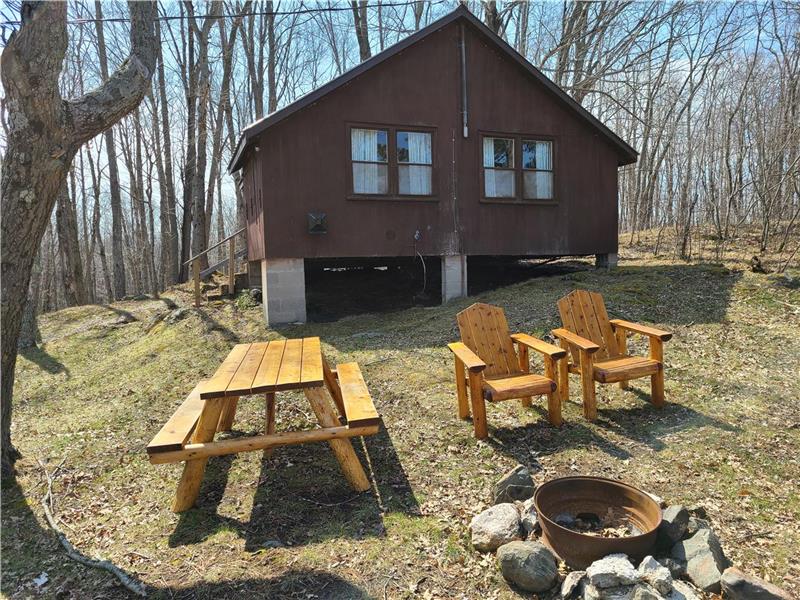 Pineridge Cottages in Beautiful Parham Cottage Rental DI33782