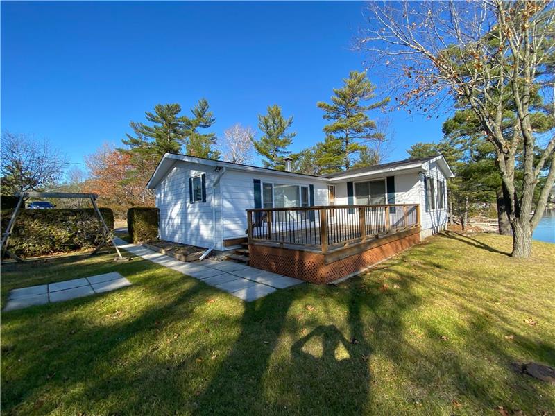 Charming Lakefront Getaway Buckhorn Cottage Rental DI33831