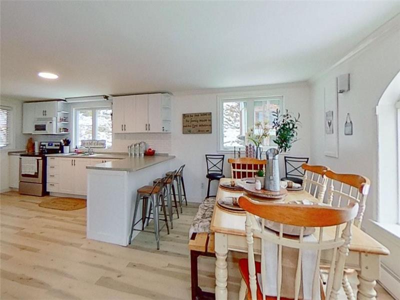 Peace and Serenity Lake House Sharbot Lake Cottage Rental PL