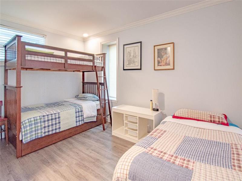 Peace and Serenity Lake House Sharbot Lake Cottage Rental PL