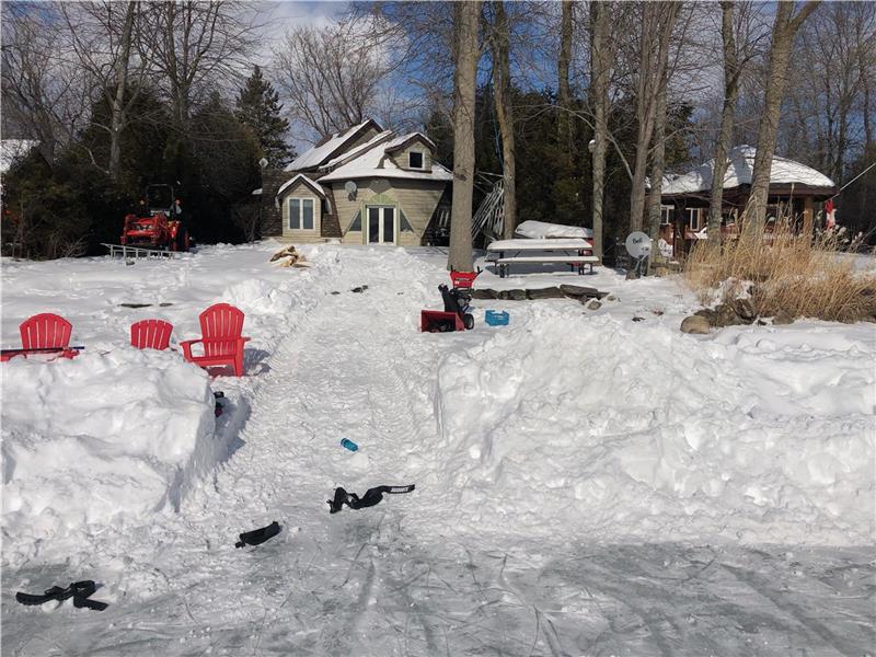 Rideau St Cottage Perth Cottage Rental GL33889 CottagesInCanada