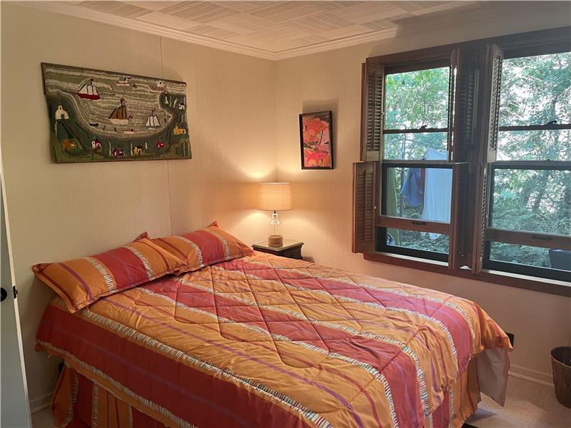 Waterfront! Southcott Pines, Grand Grand Bend Cottage Rental PL