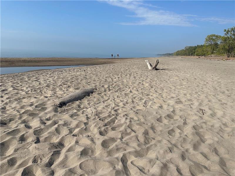 Beautiful Long Point Beachfront Long Point Cottage Rental PL34092