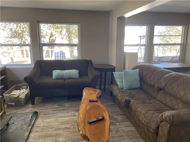 One bedroom cottage Four Mile Bay North Bay Cottage Rental PL34338