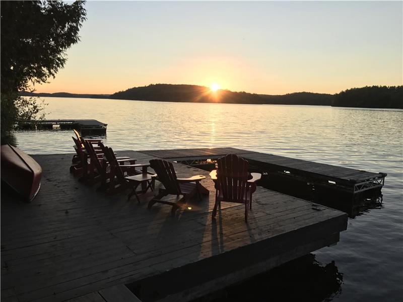 Big Red Cottage Charming, Fully Bancroft Cottage Rental GL34359
