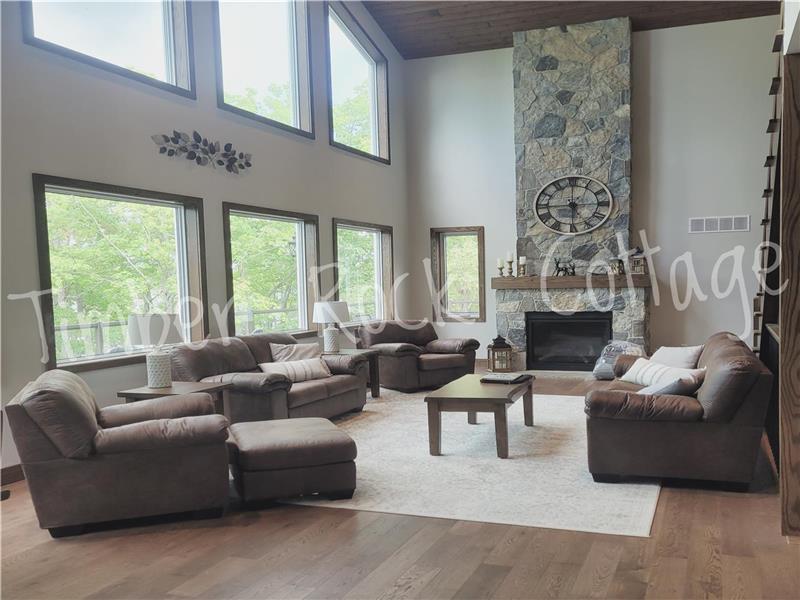 Timber Rock Cottage Autumn Utterson Cottage Rental DI34402