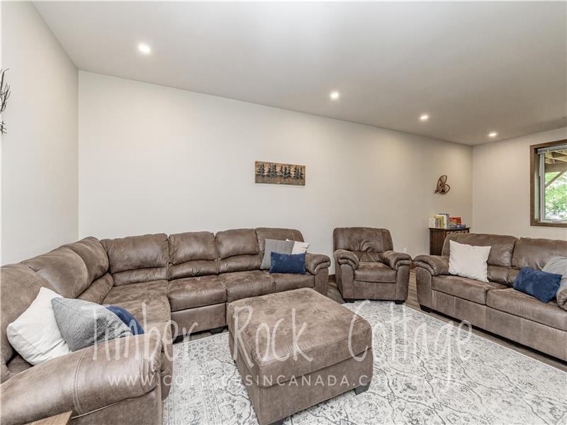 Timber Rock Cottage Fall/Winter Utterson Cottage Rental DI34402