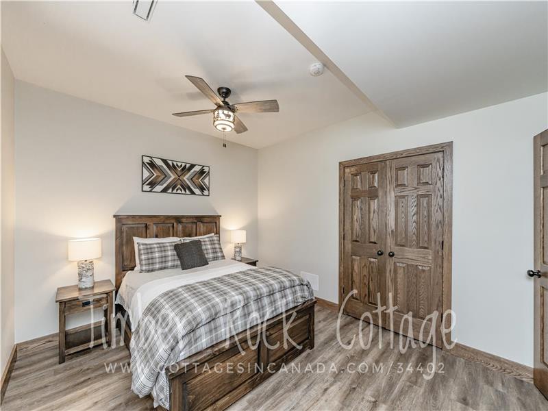 Timber Rock Cottage Fall/Winter Utterson Cottage Rental DI34402