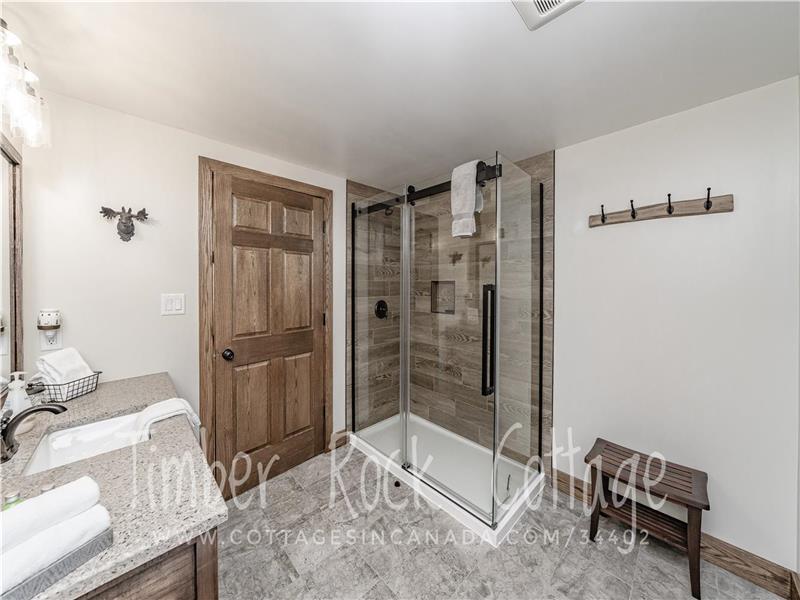 Timber Rock Cottage Fall/Winter Utterson Cottage Rental DI34402