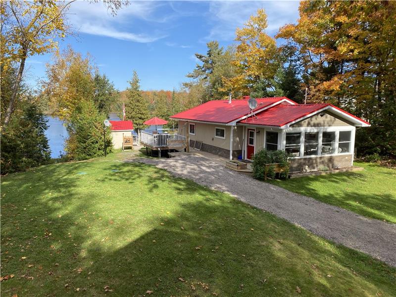 FAMILY Cottage Whitestone Lake near Dunchurch Cottage Rental DI