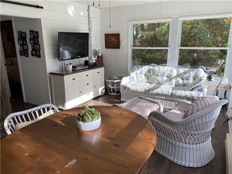 FAMILY Cottage Whitestone Lake near Dunchurch Cottage Rental DI