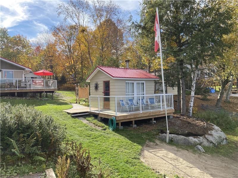 FAMILY Cottage Whitestone Lake near Dunchurch Cottage Rental DI