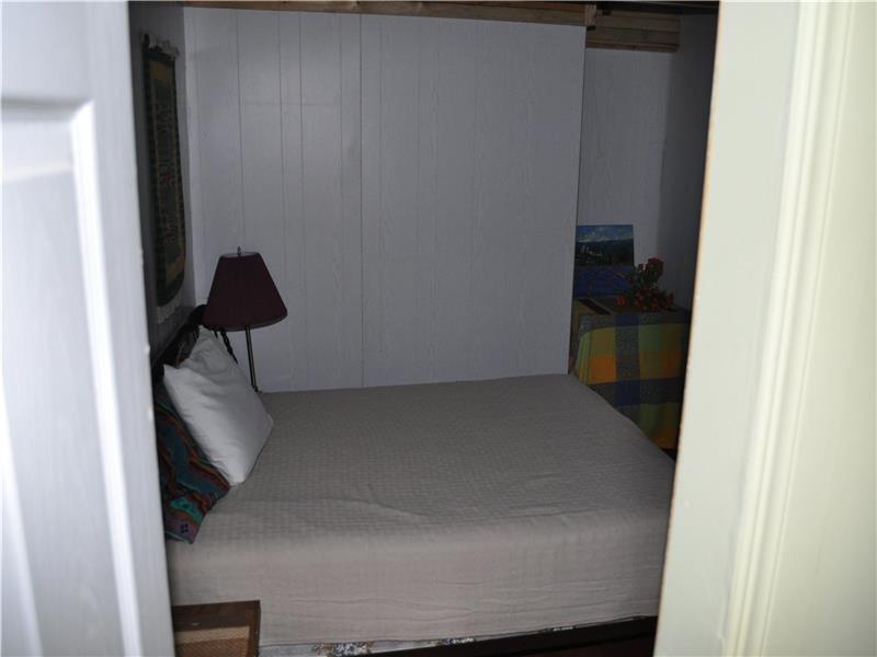 Charming Cottage on Lac Bernard Wakefield Cottage Rental PL34429 CottagesInCanada