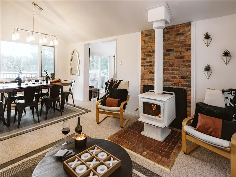 H2H Bitter Lake CottageYour Family Haliburton Cottage Rental DI