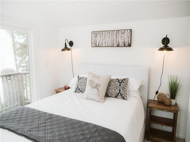 H2H Bitter Lake CottageYour Family Haliburton Cottage Rental DI