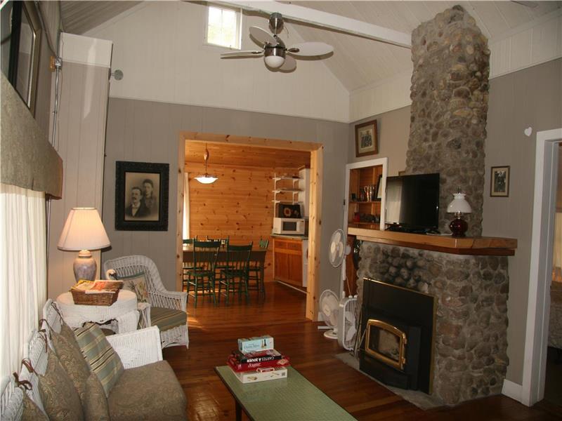 Dalhousie Lake Beach Cottage Perth Cottage Rental PL34477