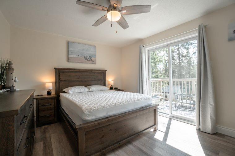 OCR Riverhill Retreat (F567) Burks Falls Cottage Rental PL34490 CottagesInCanada