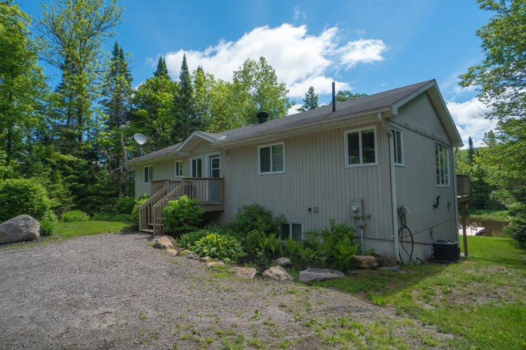 OCR Riverhill Retreat (F567) Burks Falls Cottage Rental PL34490