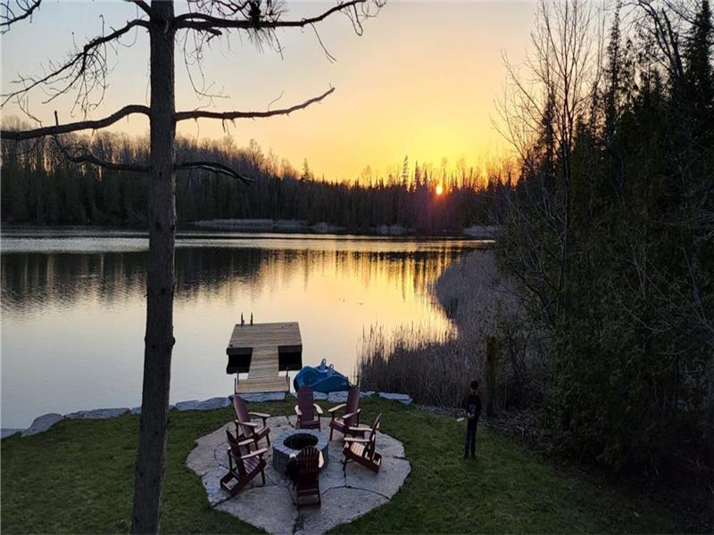 "Kawartha Waterfront Cottage" Kawartha Lakes Cottage Rental DI