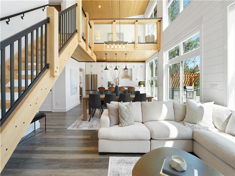 Selena Lakehouse Luxury Lakefront Sprucedale Cottage Rental DI