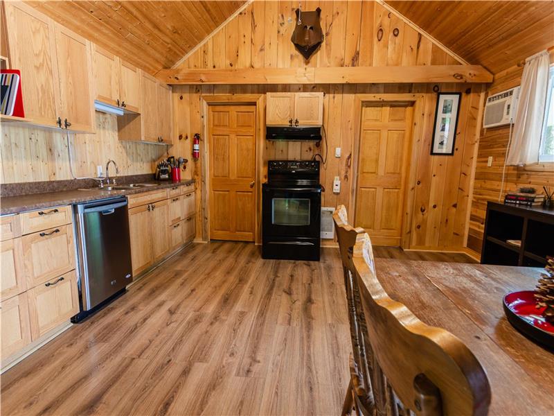 A Relaxing, Peaceful Cottage Resort Combermere Cottage Rental DI