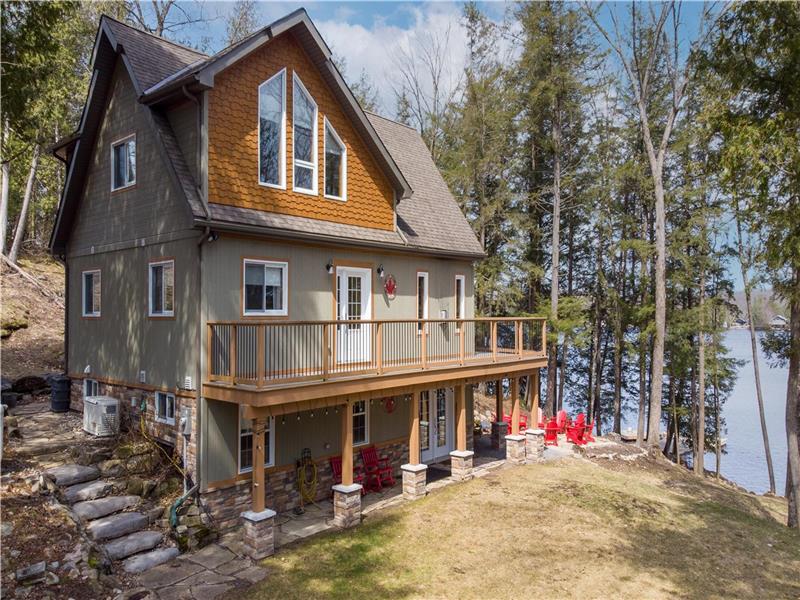 Jack Lake Estates Apsley Cottage Rental PL34673 CottagesInCanada