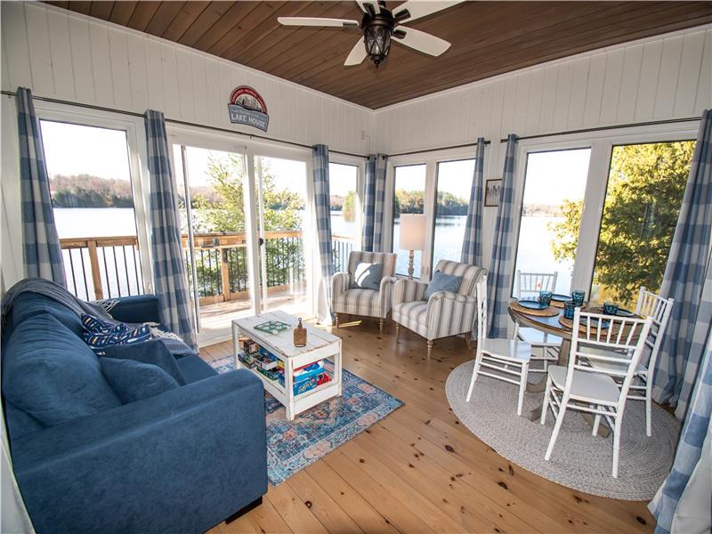 Stunning Luxury Muskoka Lakefront Mactier Cottage Rental PL34680