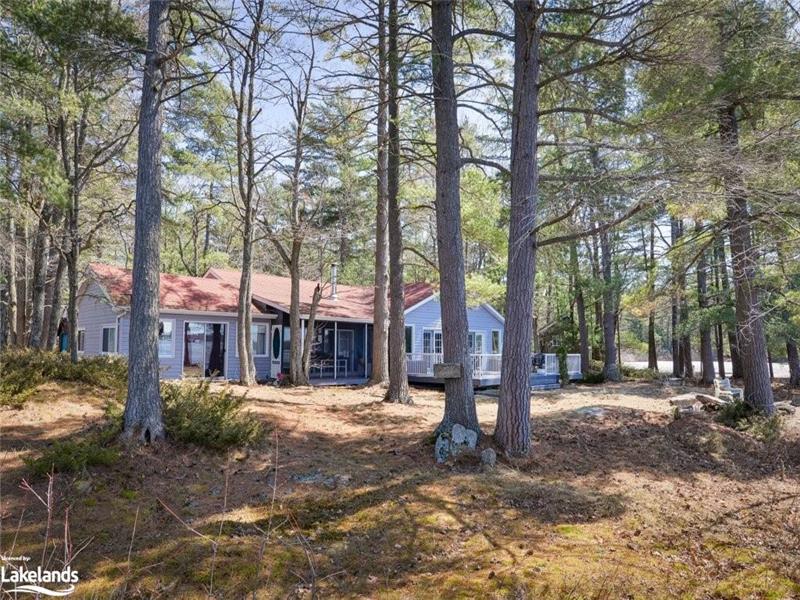 Sunset Point Tennis Lovers Lake Gravenhurst Cottage Rental GL