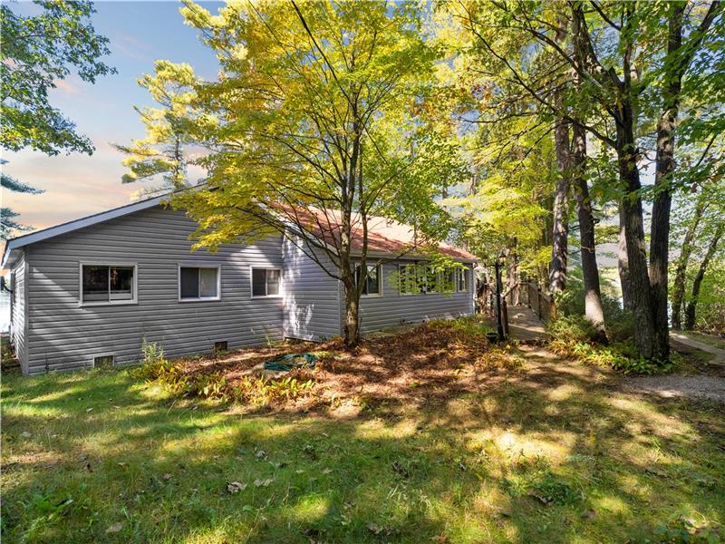 Sunset Point Tennis Lovers Lake Gravenhurst Cottage Rental GL