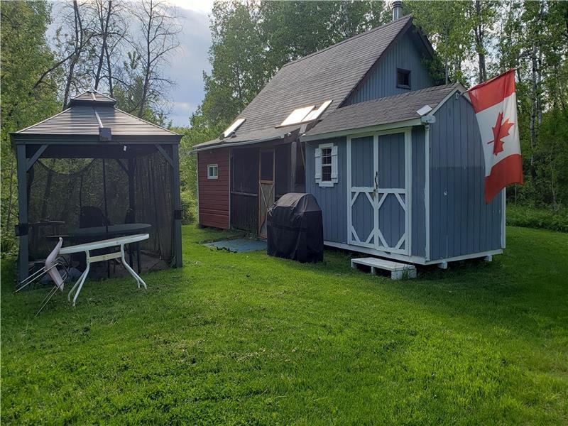 Cottage for Rent Capreol Ontario Chalet à louer Capreol GL34900 CottagesInCanada