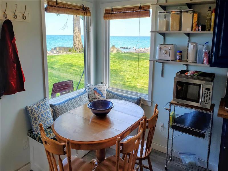 Butterfly Beach House on Lake Erie Leamington Cottage Rental PL
