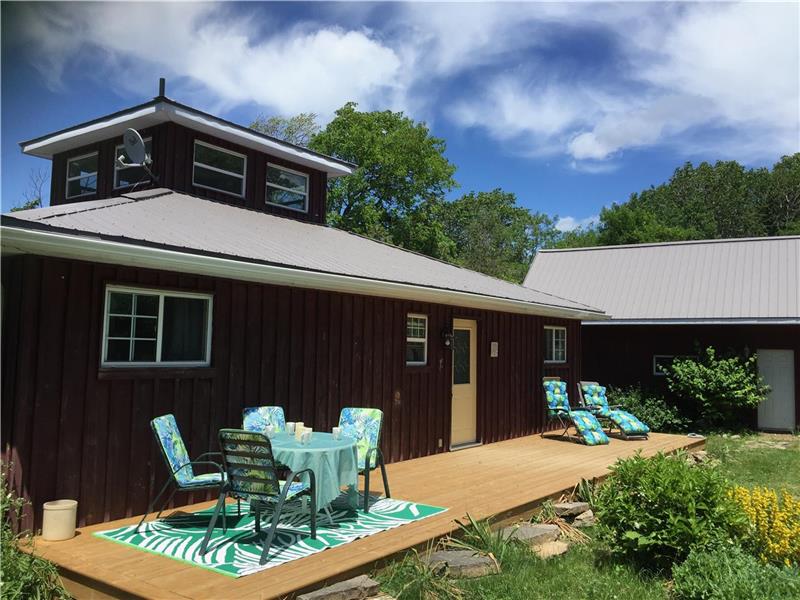 Enjoy the Summertime Beaches, Picton Cottage Rental GL35349