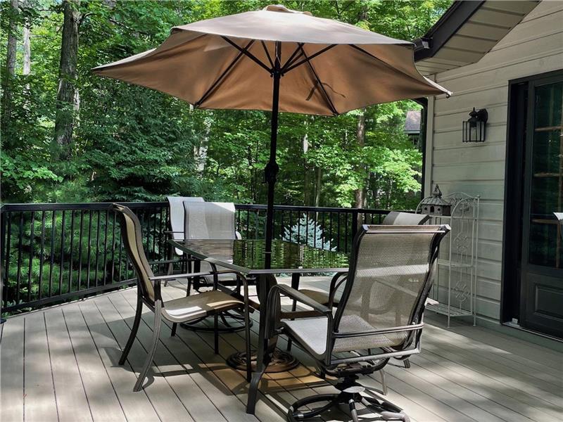 Triple Pines CottageSouthcott Grand Bend Cottage Rental DI35401