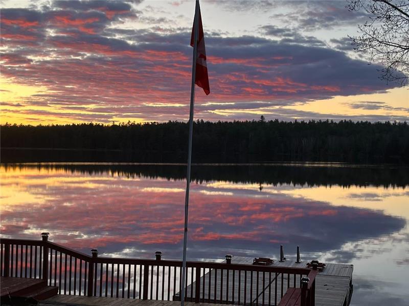 White Lake waterfront cottage with Calabogie Cottage Rental GL