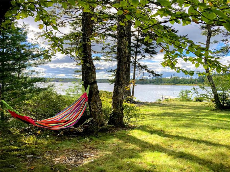 Luna Rosa Chalet Lakefront Upper Musquodoboit Cottage Rental GL