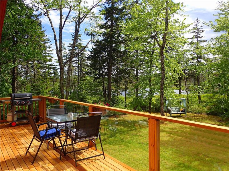 Luna Rosa Chalet Lakefront Upper Musquodoboit Cottage Rental GL