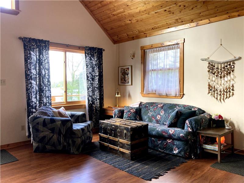 Luna Rosa Chalet Lakefront Upper Musquodoboit Cottage Rental GL