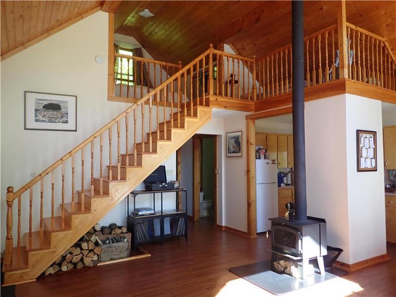 Luna Rosa Chalet Lakefront Upper Musquodoboit Cottage Rental GL