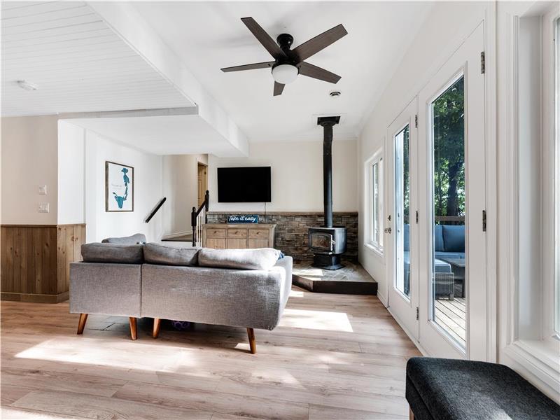 Waterfront 4 bedroom family cottage Carleton Place Cottage Rental