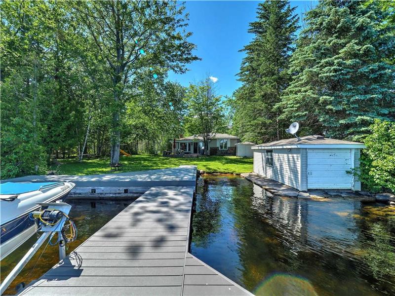 BEAUTIFUL SUGARBUSH ESTATES "THE Fenelon Falls Cottage Rental DI