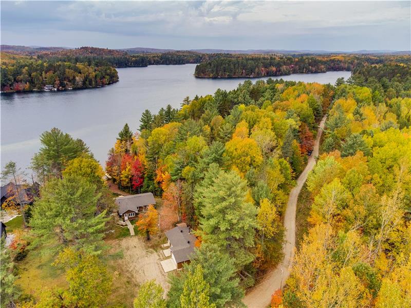 Pine Lodge on Danford Lake, sandy Kazabazua / Danford Lake Cottage