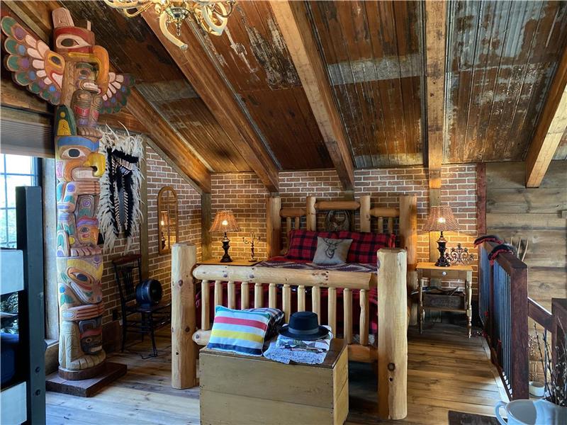 The Loon Street Lodge Cottage Rental DI35769