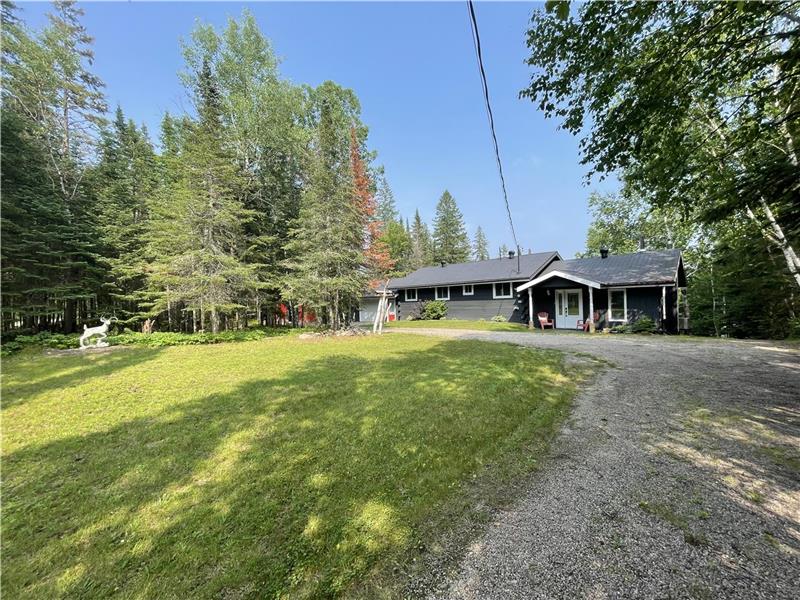 Cardwell Lake Maynooth Bancroft Maynooth Cottage Rental DI