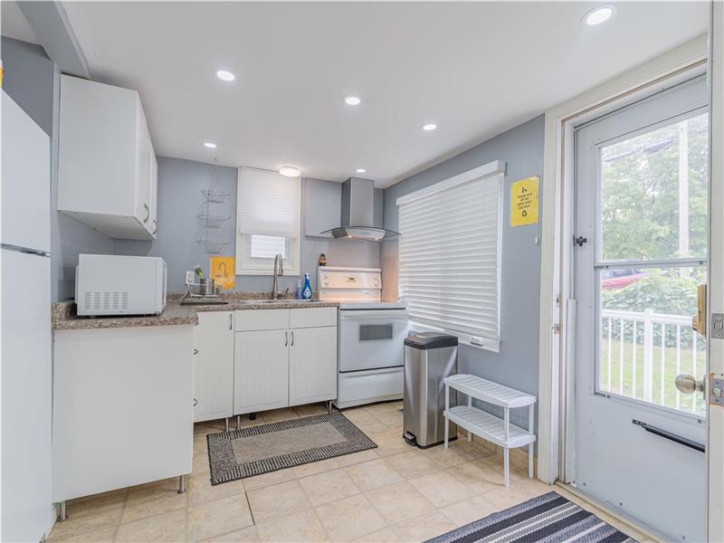 Sunset Paradise Waterfront Cottage Nestleton Station Cottage Rental