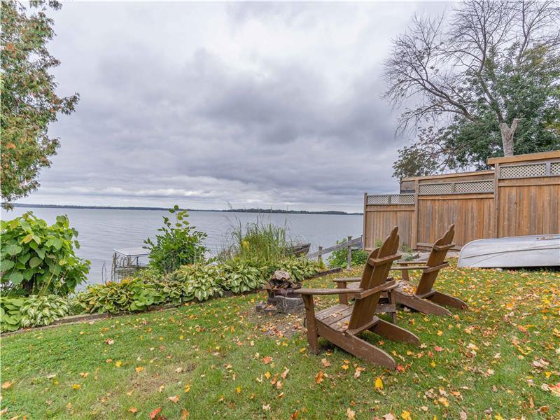 Sunset Paradise Waterfront Cottage Nestleton Station Cottage Rental