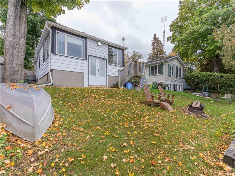 Sunset Paradise Waterfront Cottage Nestleton Station Cottage Rental