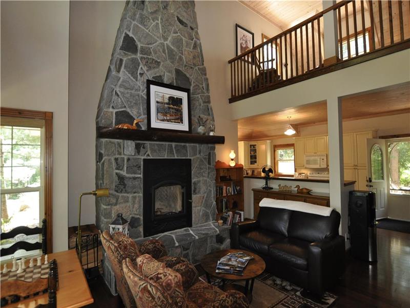 LAKE MUSKOKA ISLAND COTTAGE Gravenhurst Cottage Rental DI36243